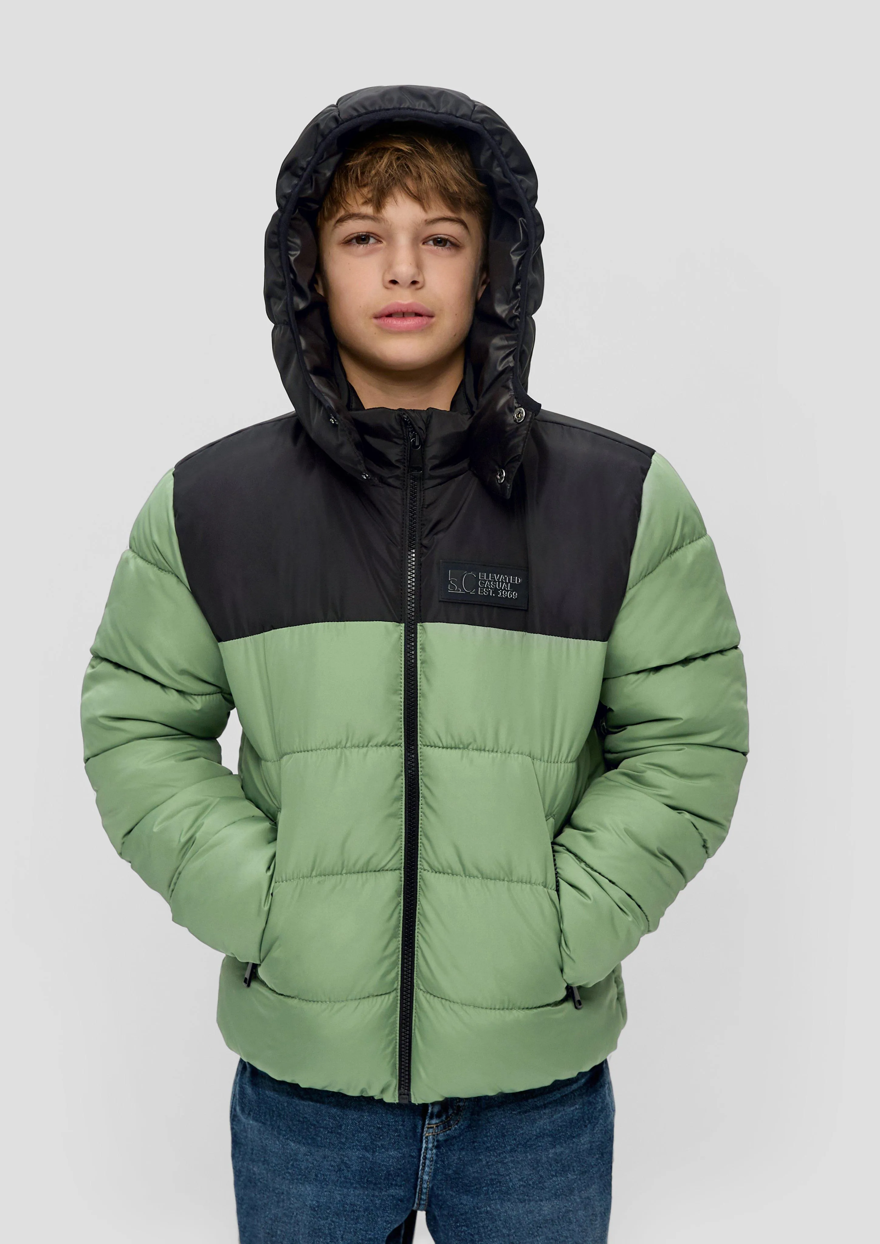 Steppjacke mit Kontrast-Details und Fleecefutter